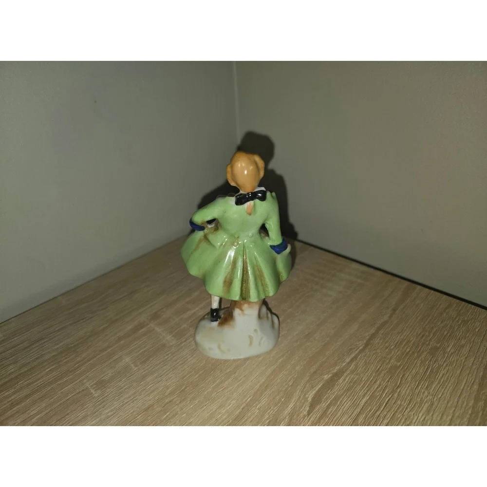 Vintage Made in Occupied Japan Porcelain Colonial Gentleman Figurine Green Coat